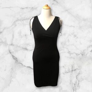 Chic Black V-Neck Dress